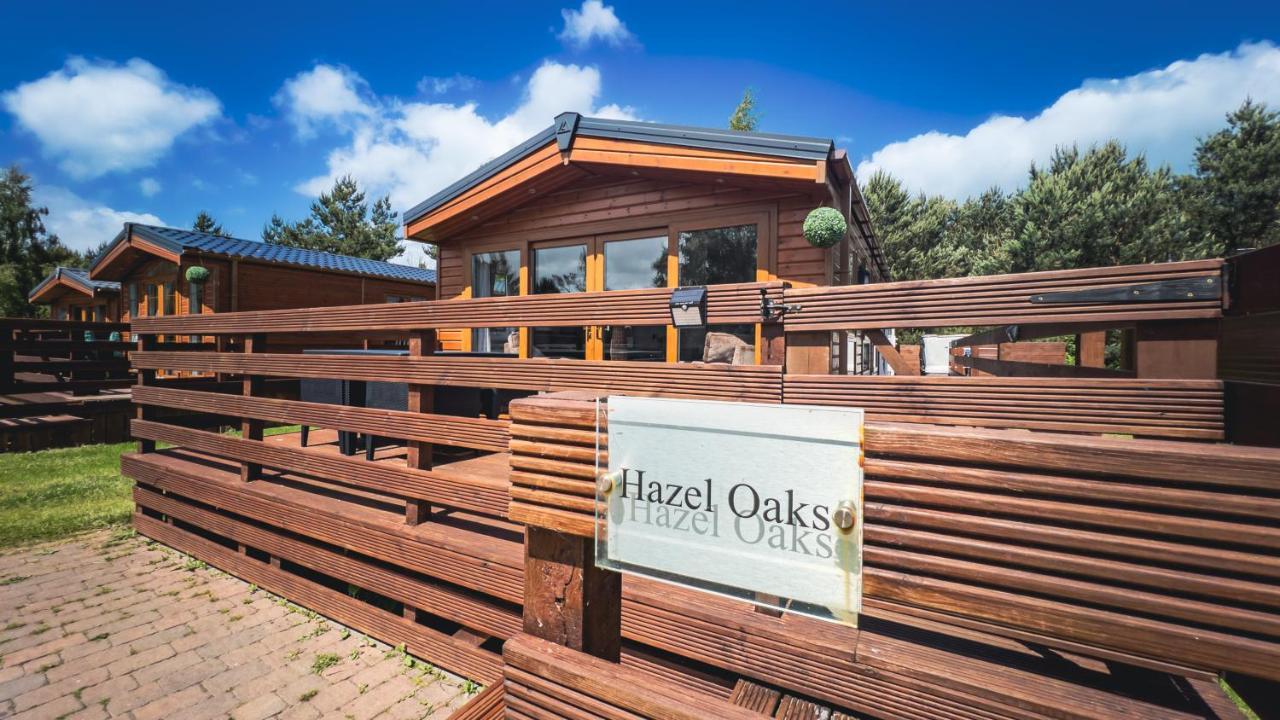 Hazel Oaks, Beautiful Lodge With Hot Tub - Sleeps 6 - Felmoor Park Morpeth Exterior photo